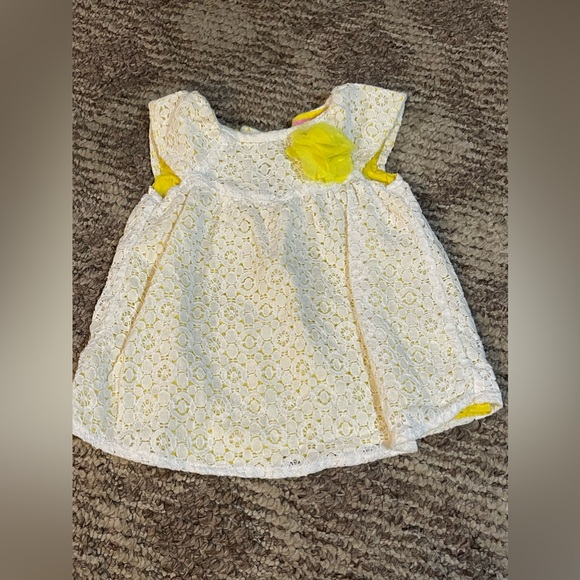 Baby 0-3 month floral top and bottom - Picture 2 of 4